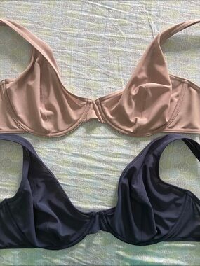 2 Old Navy 36D Unlined V‑Neck Bras (selling together)